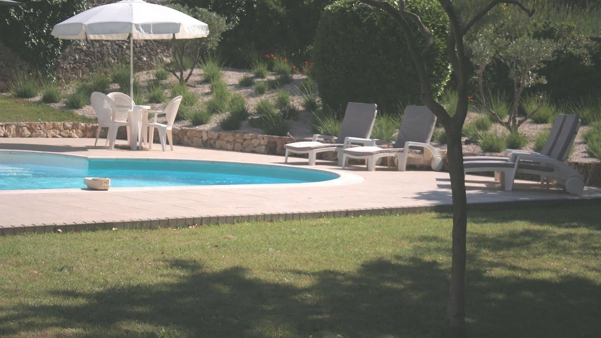 ***  Hotel Les Cigales Allauch Frankrike