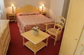 Hotel Les Cigales Allauch 3*,  France