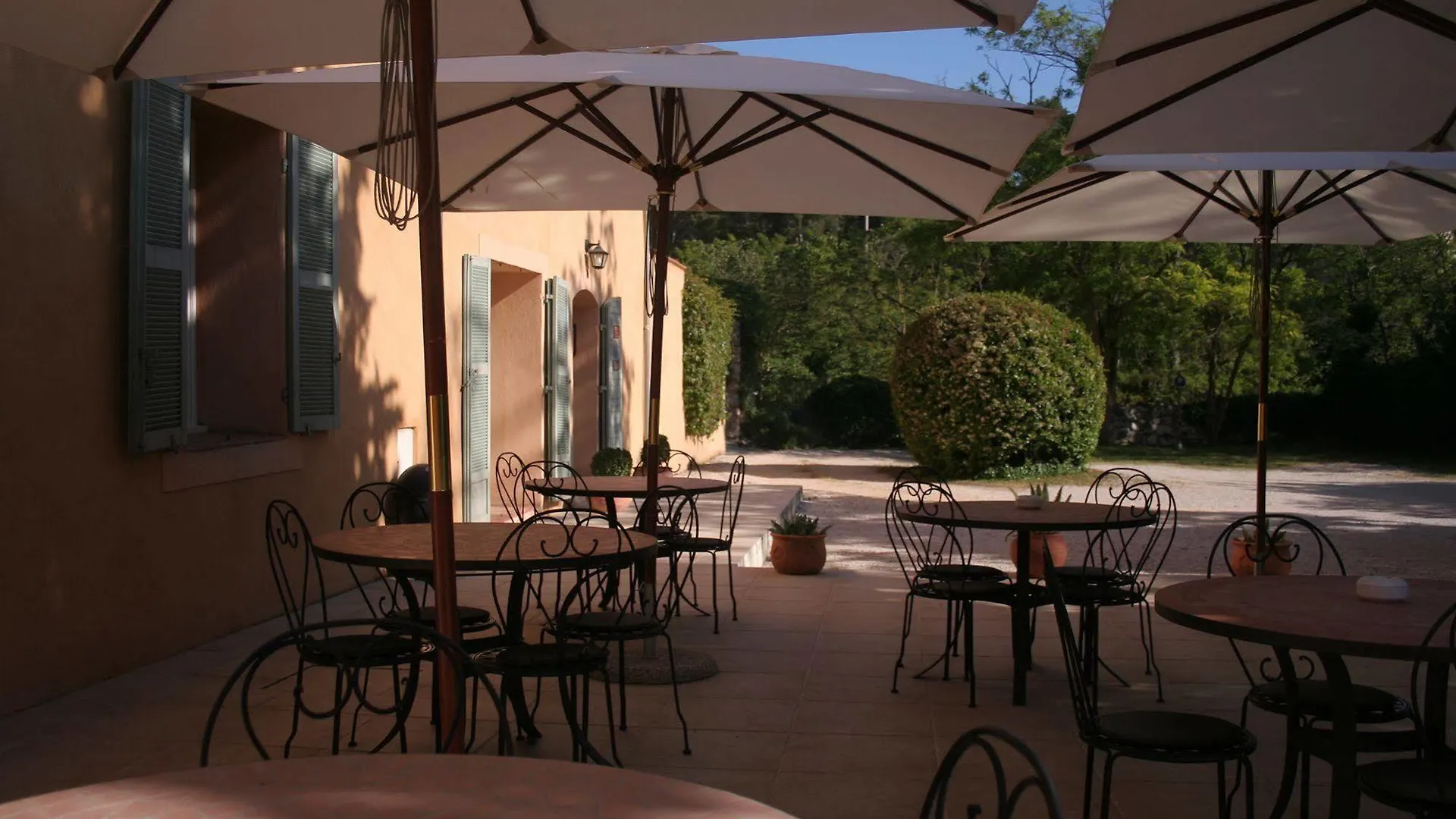 Hotel Les Cigales Allauch